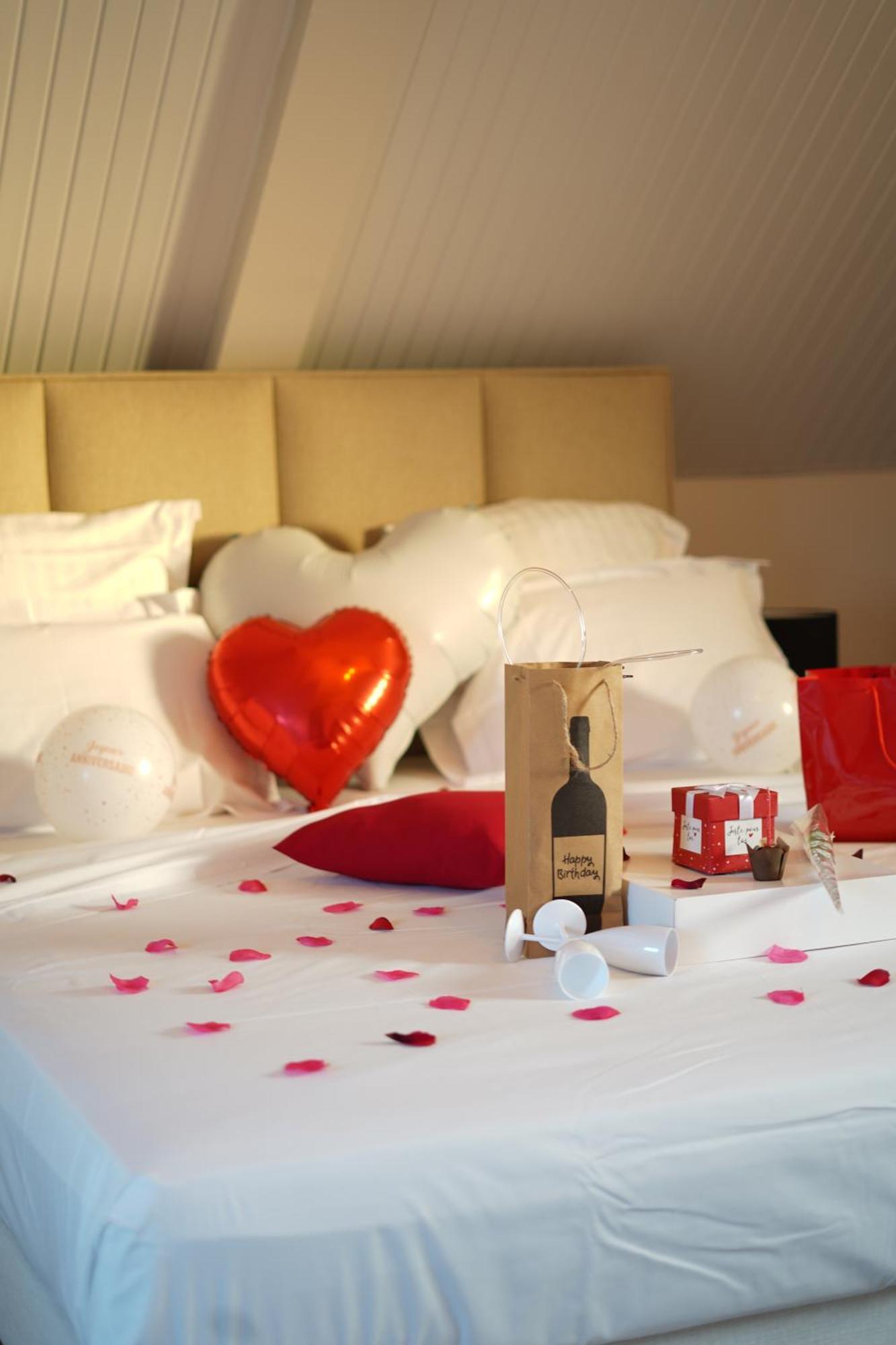 Hotel Village Pomme Cannelle 3 Etoiles ル・プルシュール エクステリア 写真