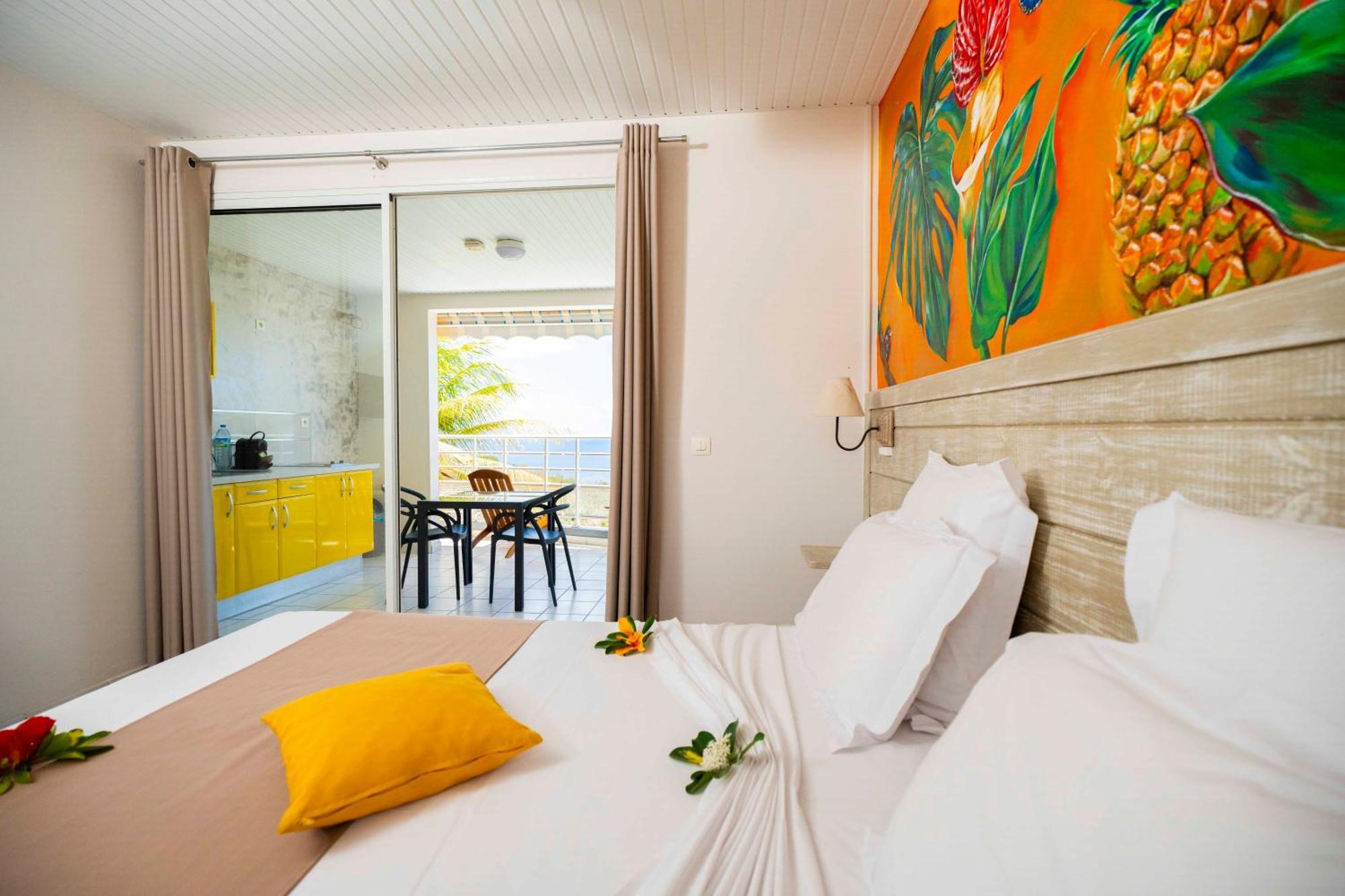 Hotel Village Pomme Cannelle 3 Etoiles ル・プルシュール エクステリア 写真
