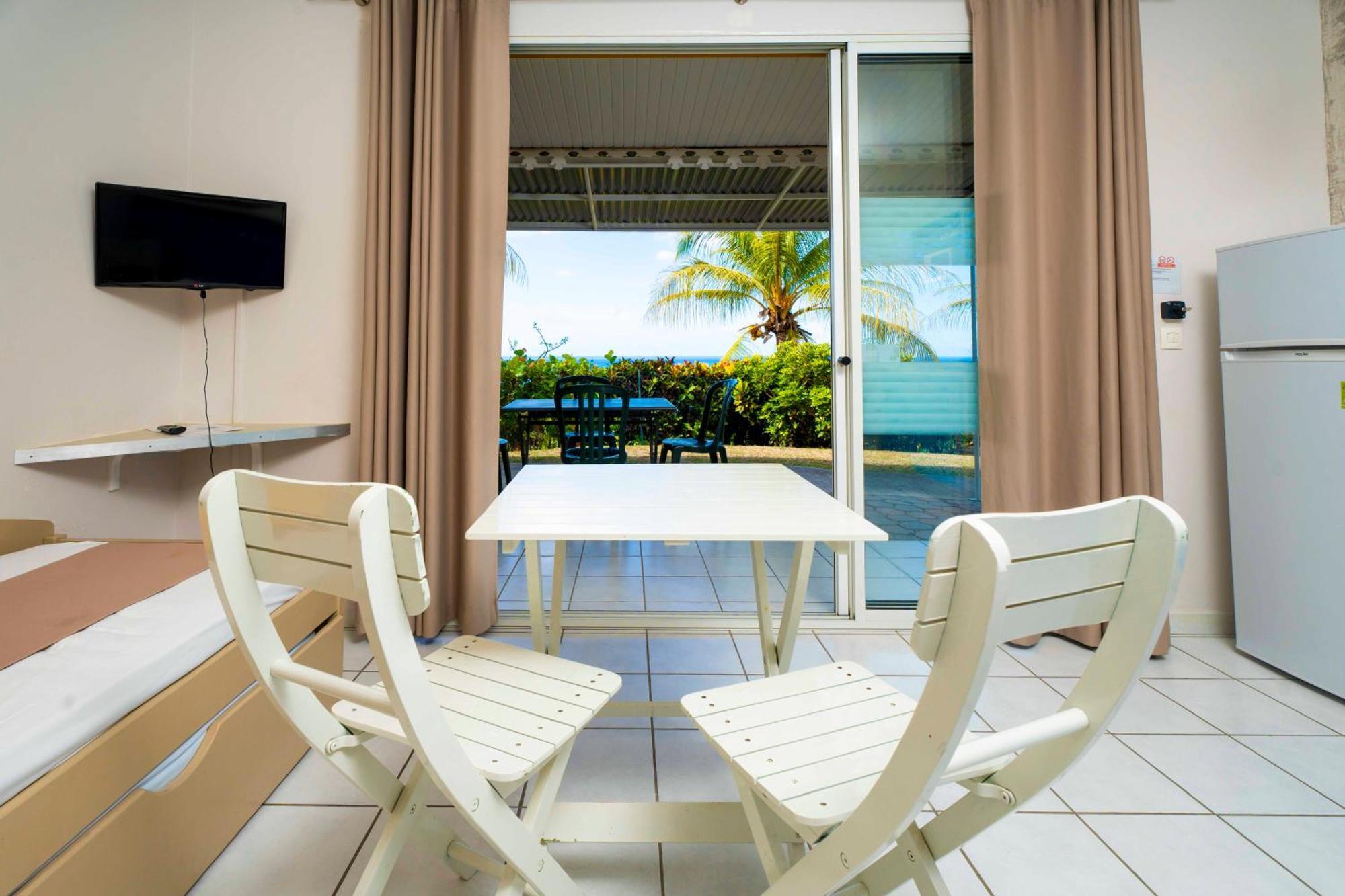 Hotel Village Pomme Cannelle 3 Etoiles ル・プルシュール エクステリア 写真