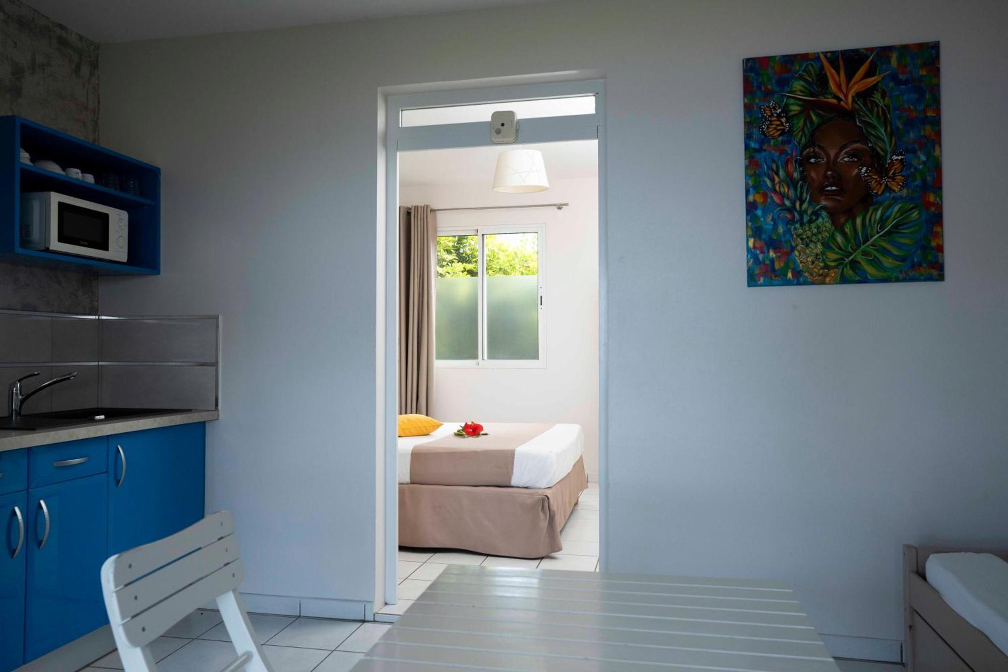 Hotel Village Pomme Cannelle 3 Etoiles ル・プルシュール エクステリア 写真
